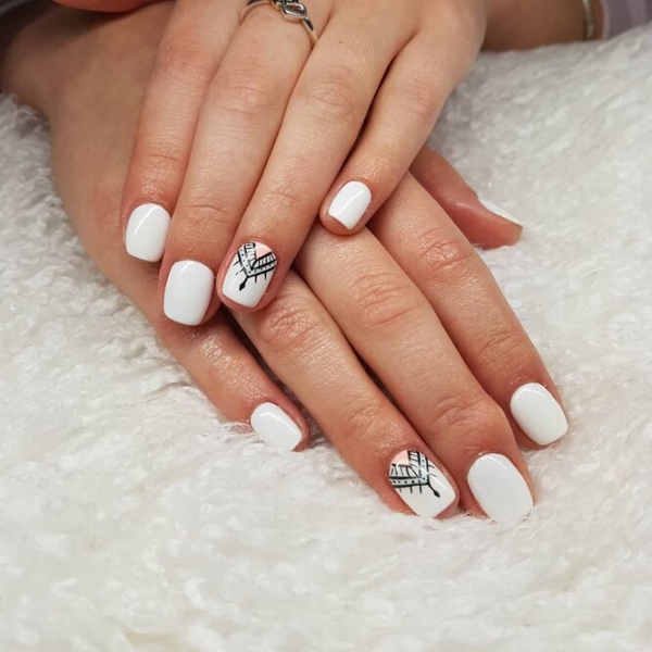 25 идей маникюра с белым лаком, которые понравятся мужчинам
