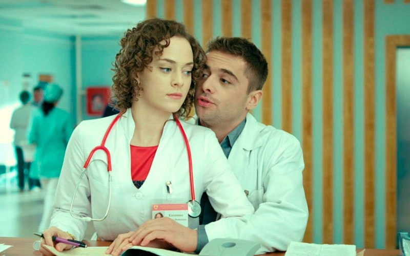 Аглая Тарасова рассказала об отношениях с Милошем Биковичем, Ильей Глинниковым и личной жизни