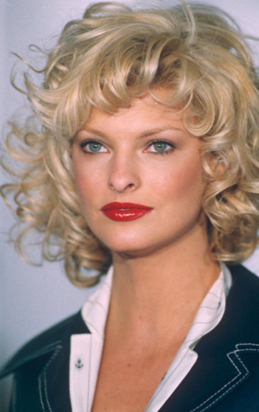 Без силикона и фотошопа: как выглядели самые красивые девушки 90-х