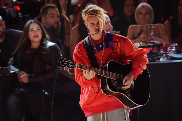 Джастина Бибера раскритиковали за новую прическу 