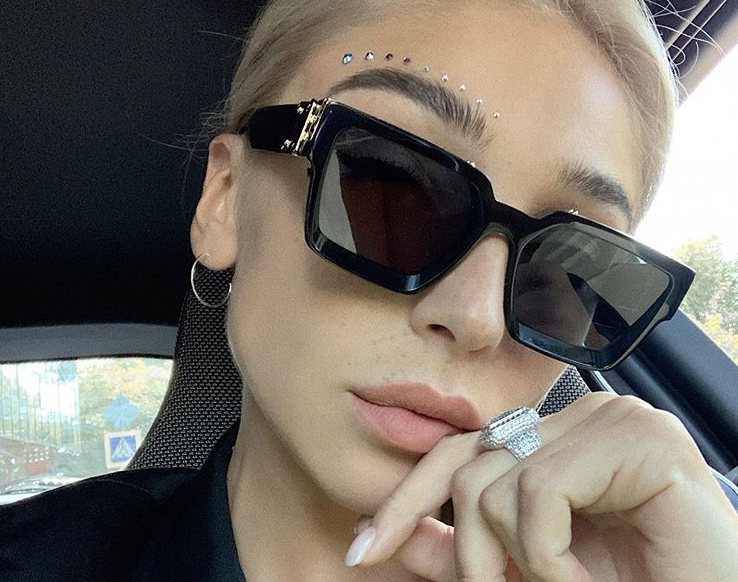 «Если нет фотографий, то все – развелись»: Настя Ивлеева ответила на вопросы подписчиков