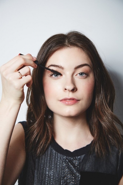 Гениально! 4 способа накрасить ресницы одной тушью для разного эффекта в макияже