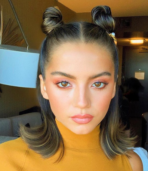 Хвосты, косички и пучки: топ причесок на карантин