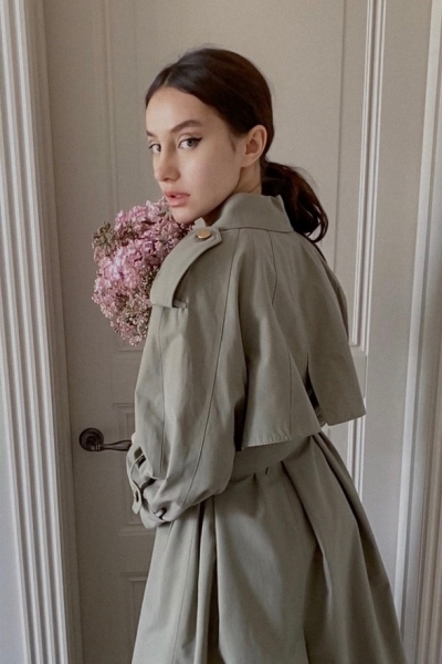 I AM Studio сняли лукбук по FaceTime: легкие платья, стильный жакет и объемный кардиган 