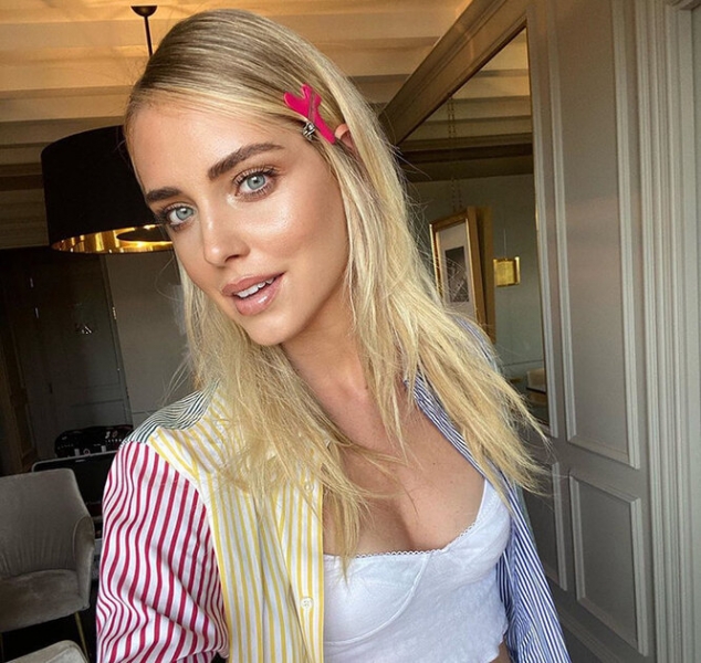 И фильтры не нужны! Как сделать идеальный макияж для селфи — гид