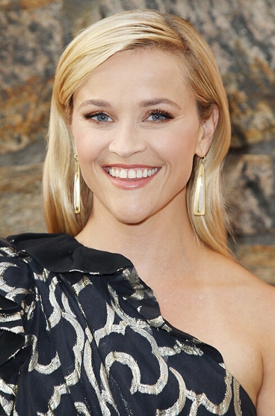 Иллюзия объема: секреты причесок звезд с тонкими волосами