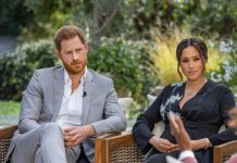 Инсайдеры: принц Гарри ждет извинений от королевской семьи перед Меган Маркл