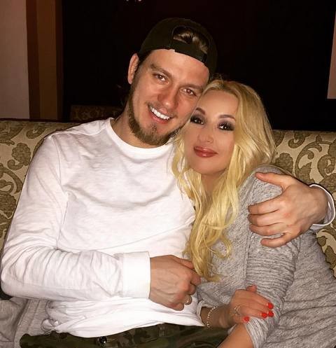 &laquo;Я беременела много раз&raquo;: Лера Кудрявцева об отношениях с Игорем Макаровым и ЭКО в прямом эфире Тины Канделаки 