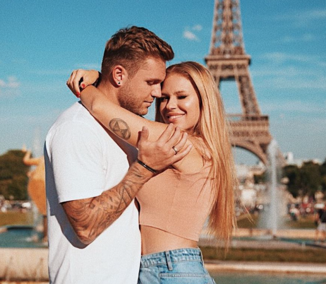 «Я будто протрезвела»: Агата Муцениеце обсудила с Айзой Анохиной тяжести развода, бывших и будущих