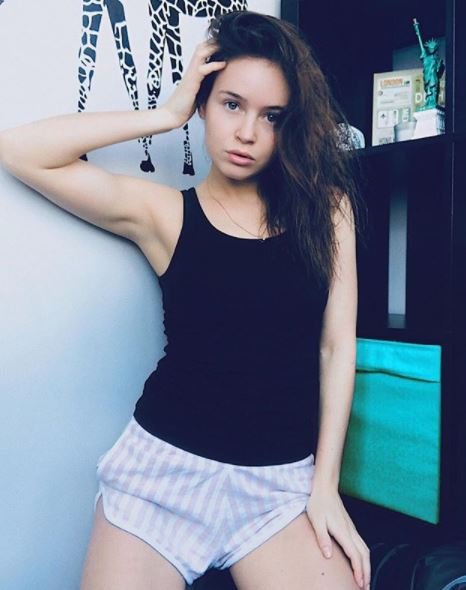 «Я сама разберусь, что мне делать»: участница «Холостяка» Полина Гренц ответила на критику по поводу веса