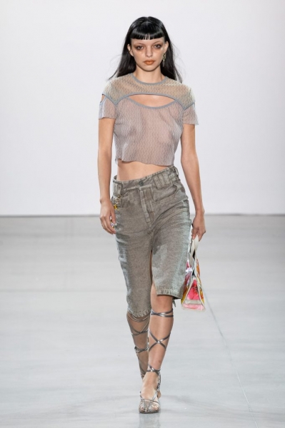 Как и с чем носить джинсовые юбки? Лучшие фото на PEOPLETALK 