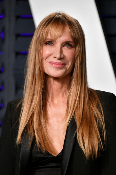 Как красиво подстричь челку самой себе: советы блогеров и стилистов