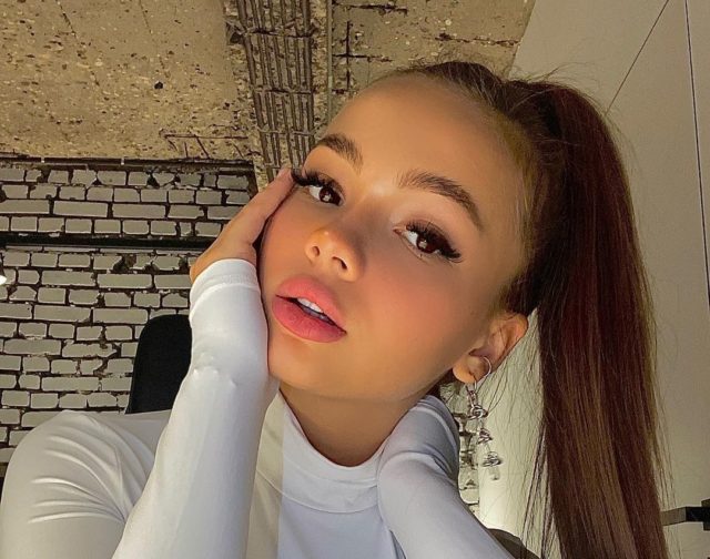 Лариса Долина раскритиковала Валю Карнавал: «Разговор с девушкой, которая ничего не знает о музыке, но претендует стать звездой»