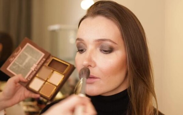 Макияж для идеальных селфи — 3 простые видеоинструкции