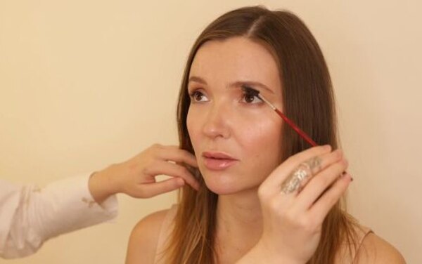 Макияж для идеальных селфи — 3 простые видеоинструкции