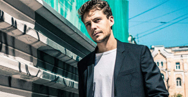 Милош Бикович впервые вышел в свет с новой девушкой