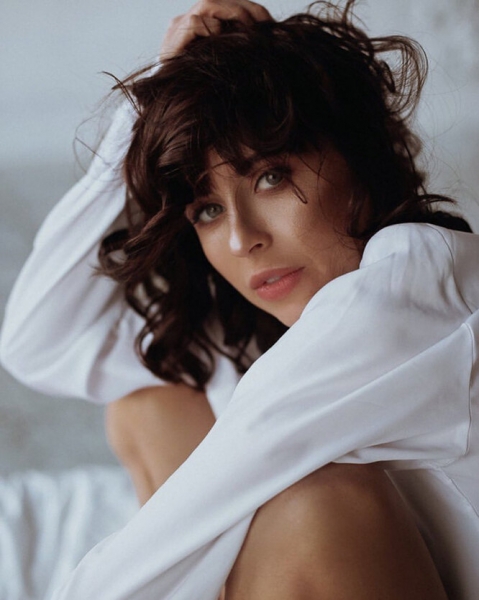 Муцениеце vs Карпович: бьюти-битва возлюбленных Прилучного