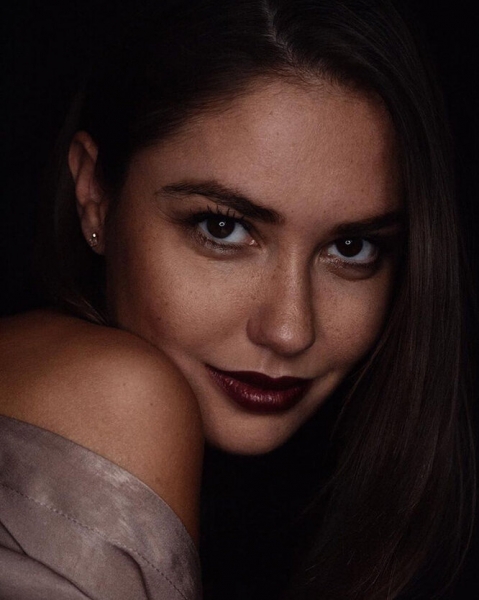 Муцениеце vs Карпович: бьюти-битва возлюбленных Прилучного