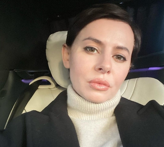 «Мы не вправе подвергать опасности жизни людей», - Светлана Бондарчук призвала салоны красоты оставаться на карантине