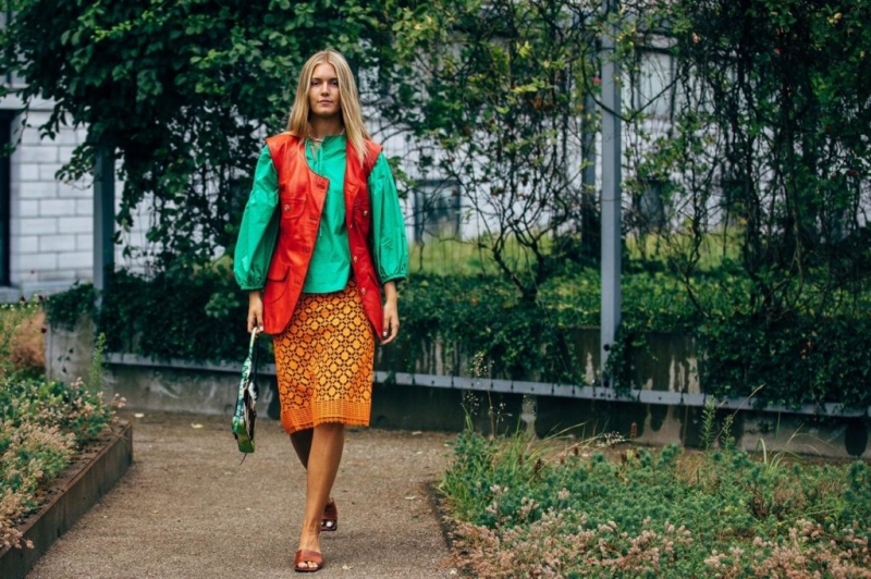 На примере звезд стритстайла: как носить мюли