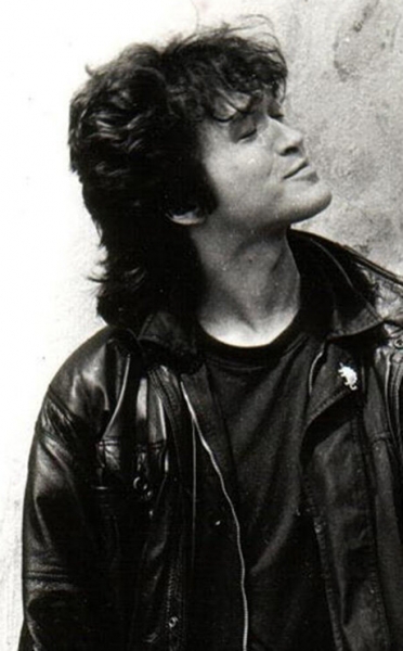 Нагиев, Цой, Маликов и другие: под кого «косили» наши мужчины в 90-х?