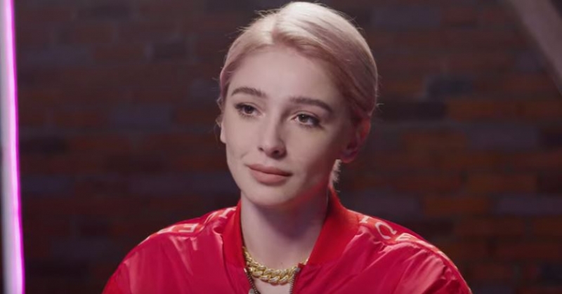 О сигаретах, алкоголе и высшем образовании: Настя Ивлеева ответила на вопросы подписчиков