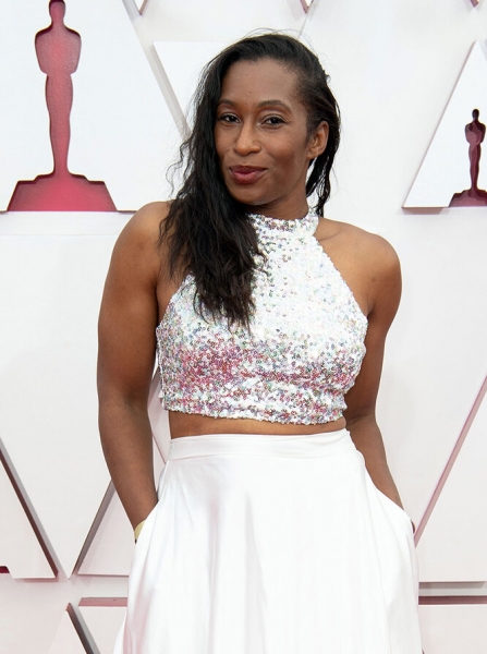 Очень бледно! Какому макияжу отдали предпочтение актрисы на&nbsp;&laquo;Оскаре-2021&raquo;