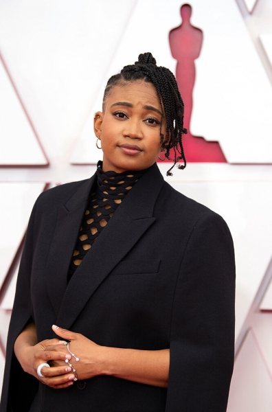 Очень бледно! Какому макияжу отдали предпочтение актрисы на&nbsp;&laquo;Оскаре-2021&raquo;