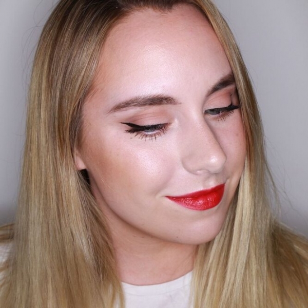 Один макияж стоил 40 000 рублей, а другой — 6000. Сможешь ли ты их отличить?