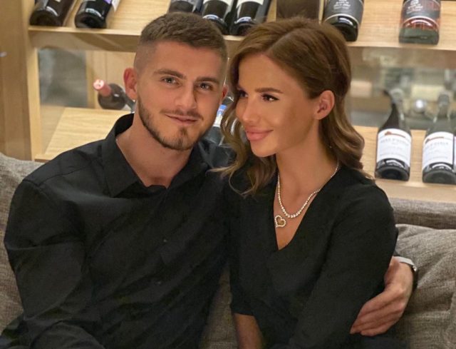 Официально: Алекса впервые стала мамой