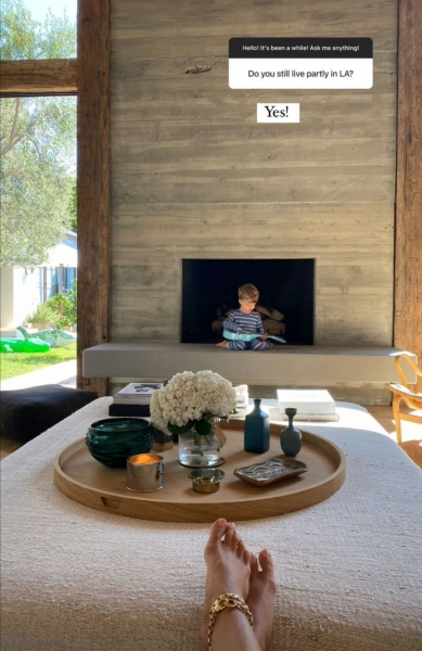 Роузи Хантингтон-Уайтли поделилась редкими фотографиями сына и рассказала об отношениях с Джейсоном Стэтхемом 