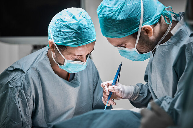 «С имплантами нельзя кормить грудью»: 5 самых нелепых мифов о пластике