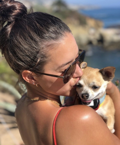 Сестра Хейли Бибер беременна. Показываем, как она выглядит