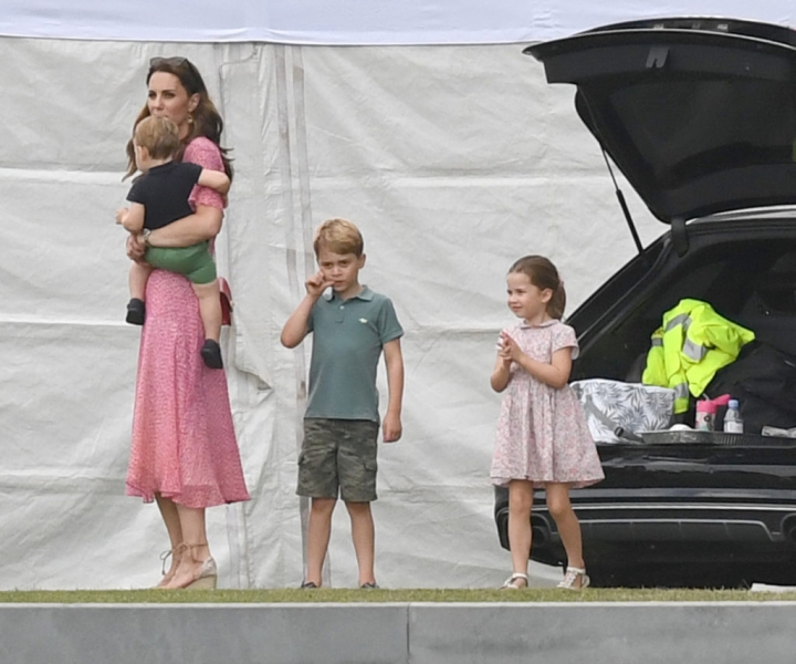 Сестры Кардашьян, Сиара и Крисси Тейген: топ фото классных звездных мамочек с детьми 