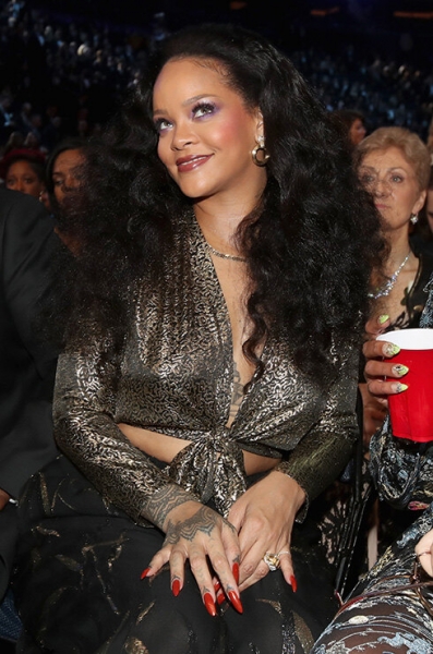 Сотри это немедленно! Худший маникюр звёзд, который хочется развидеть