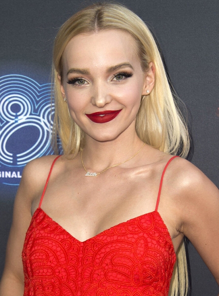 Ставка на&nbsp;красное не&nbsp;прошла! Звезды, которых подвела красная помада