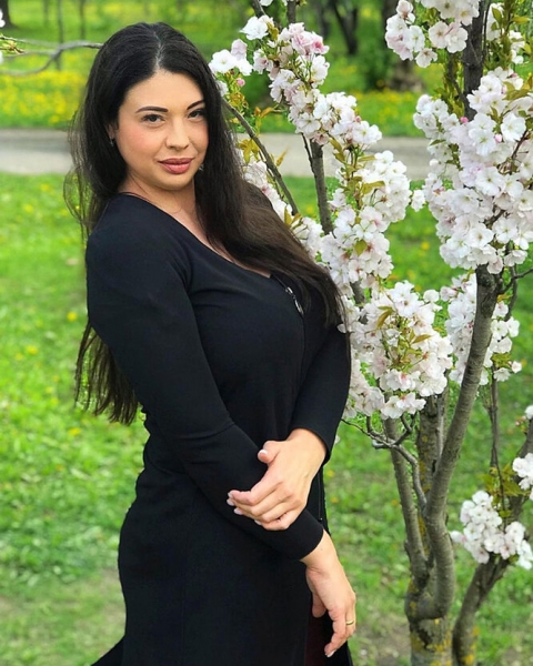 Такие еще остались? Звезды «Дома-2», которые не делали пластику