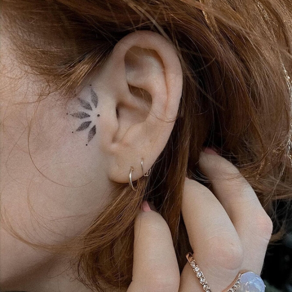 Тату на лице: удачные примеры, когда они не портят, а украшают