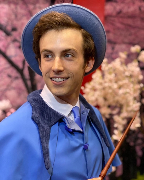 TikTok дня: «поттероманы» показали, как изменилась бы форма студентов Хогвартса за 100 лет