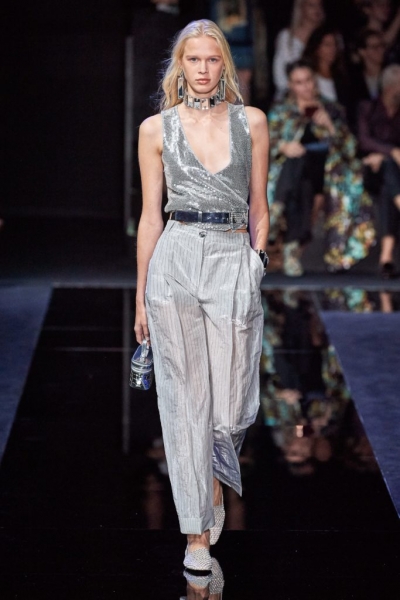 Животный принт и цветная кожа: как носить Майки-алкоголички стильно в этом сезоне