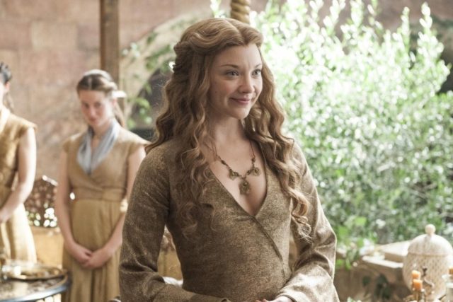 Звезда «Игры престолов» впервые стала мамой