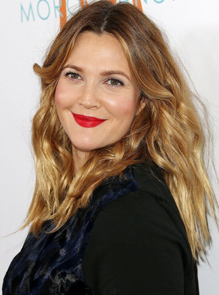 Звезды и цветные линзы: сможешь ли ты угадать, какой цвет глаз — настоящий?