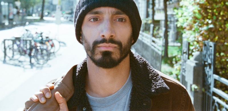 «Звук металла»: Риз Ахмед учится быть глухим в тихой драме о громких проблемах