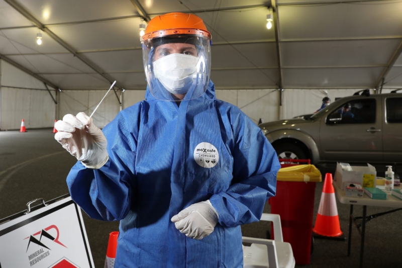 15 мая и коронавирус: почти 10 тысяч зараженных за сутки в России, число жертв в мире превысило 300 тысяч, ВОЗ предупредила о второй волне эпидемии в Европе