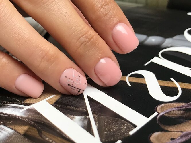 15 маникюрных трендов будущего сезона: предсказывает нейл-стилист