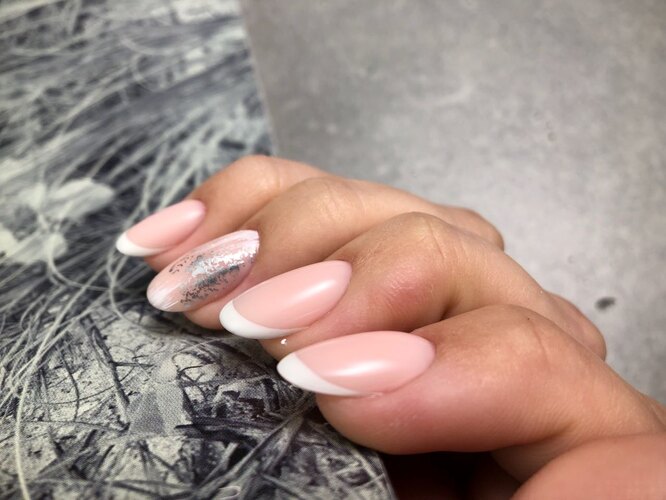 15 маникюрных трендов будущего сезона: предсказывает нейл-стилист