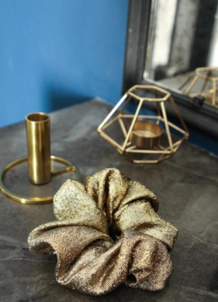 15 стильных аксессуаров для волос на лето 