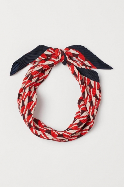 15 стильных аксессуаров для волос на лето 