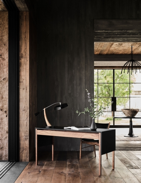 30-метровая люстра и фермерский стиль: как выглядит поместье Эштона Кутчера и Милы Кунис