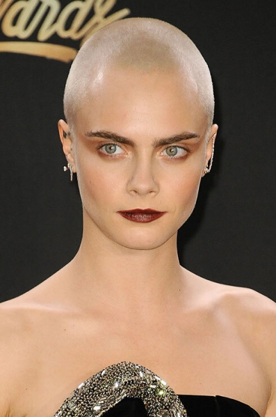 А ей идет! Стюарт и другие звёзды, которым лысина к лицу